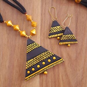 Terracotta Jewelry Set – Handcrafted Elegance TPP 11
By The Pokaran Pottery